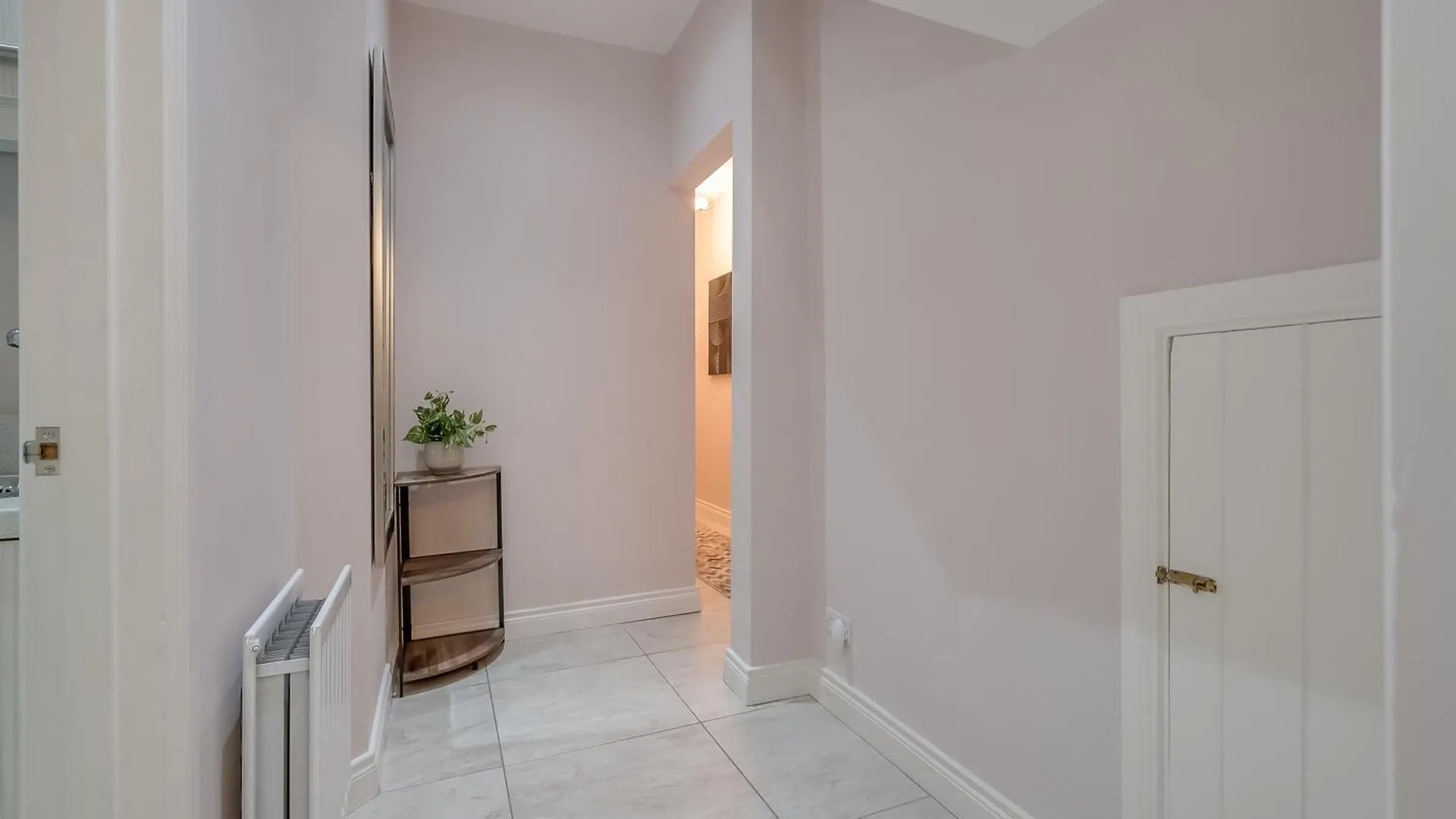 Holiday home Staybynumbers - Belfast City Centre - 3 Bed, 3 Bathroom & Parking