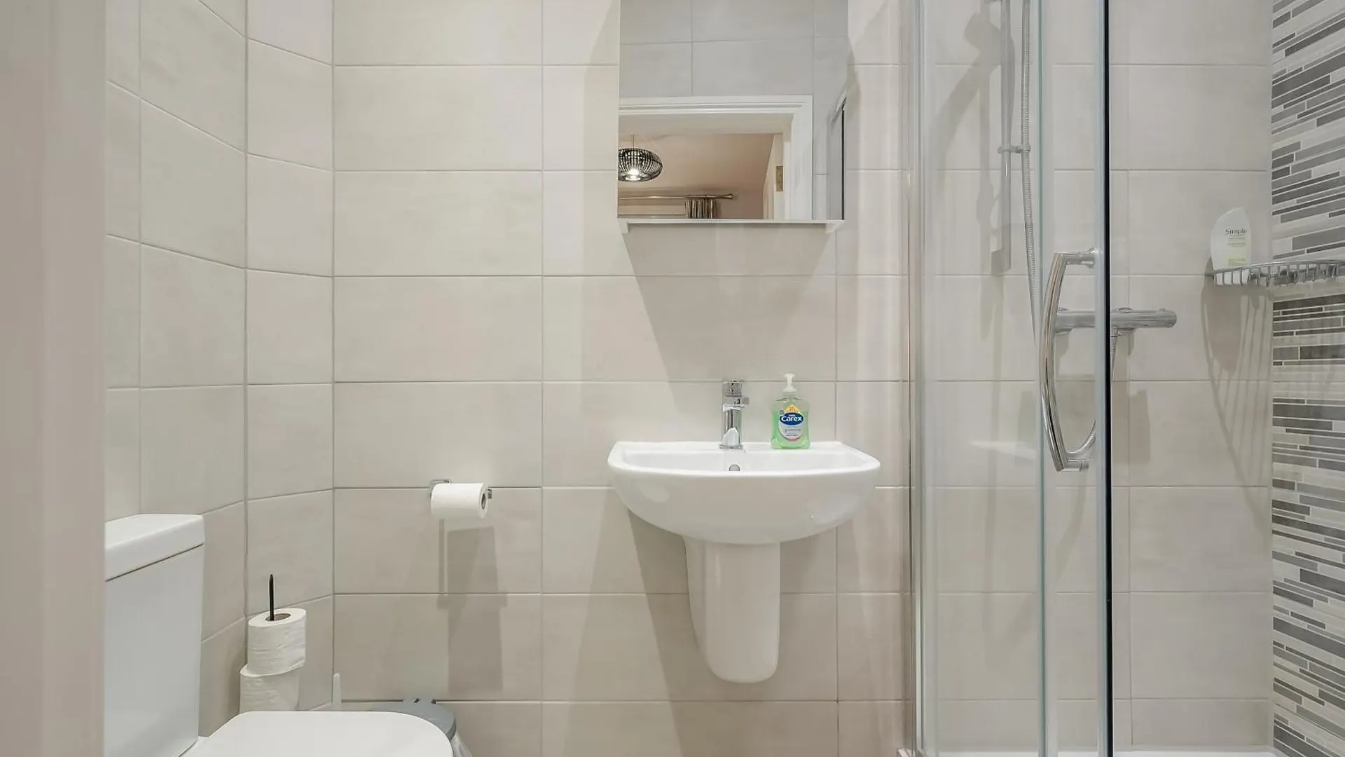 Staybynumbers - Belfast City Centre - 3 Bed, 3 Bathroom & Parking 0*,  英国