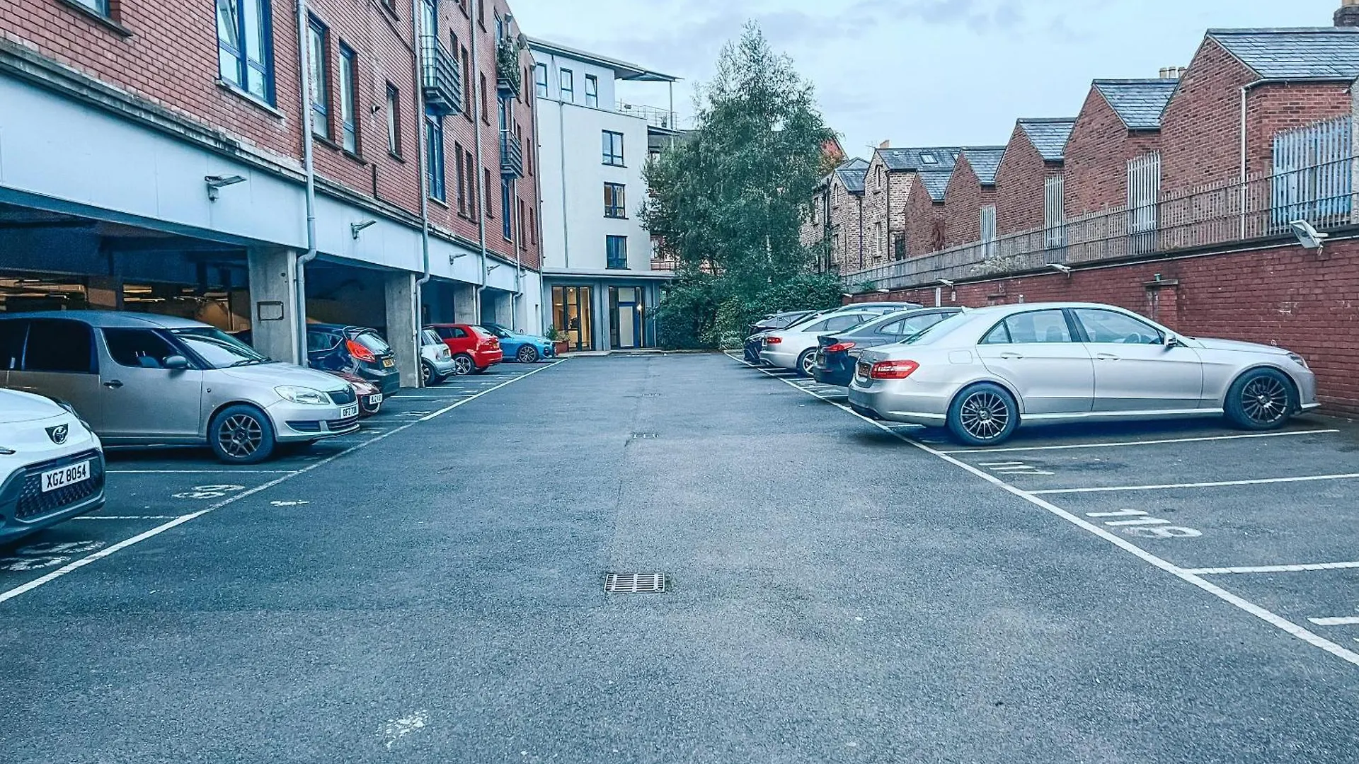 Staybynumbers - Belfast City Centre - 3 Bed, 3 Bathroom & Parking 英国